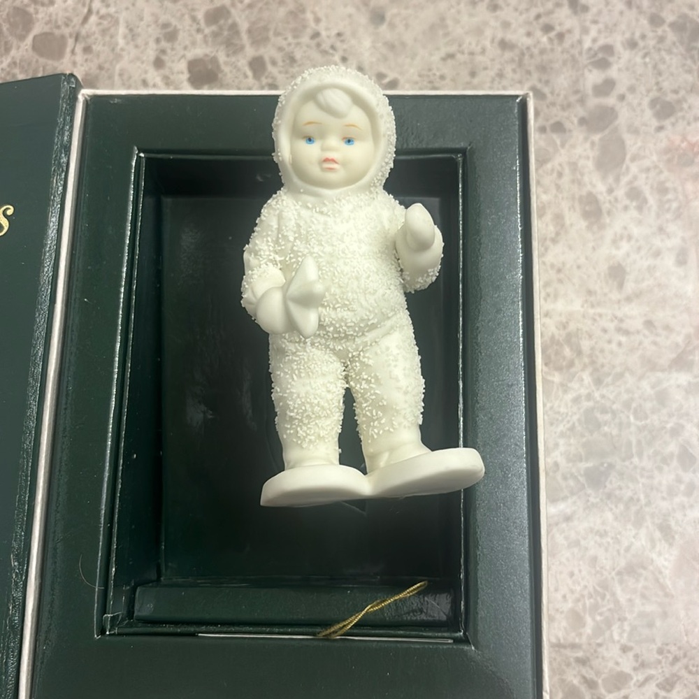 Vintage collector snow babies!